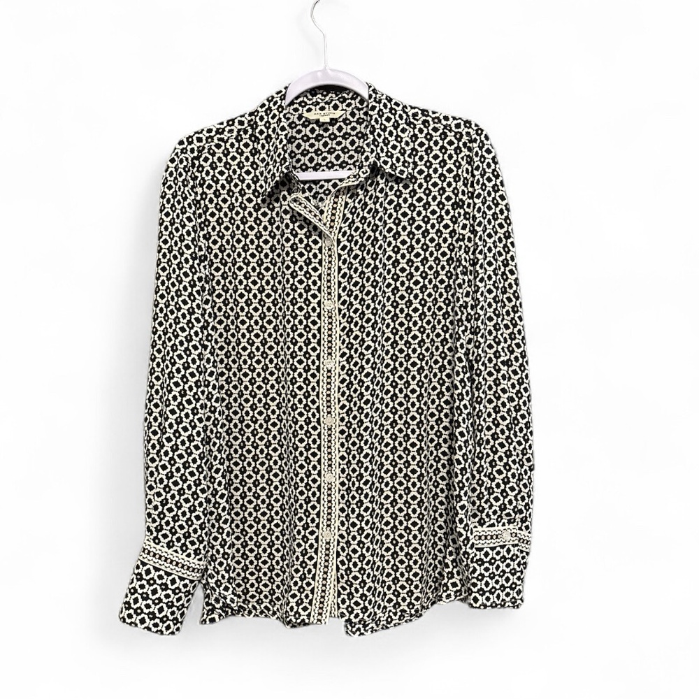 NWOT - Max Studio - Black and White Patterned Button-Up Shirt - L